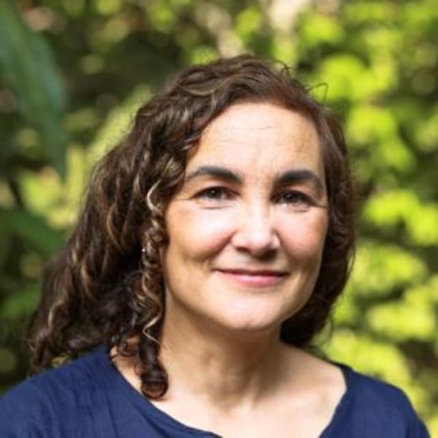 Dr. Carin Killips